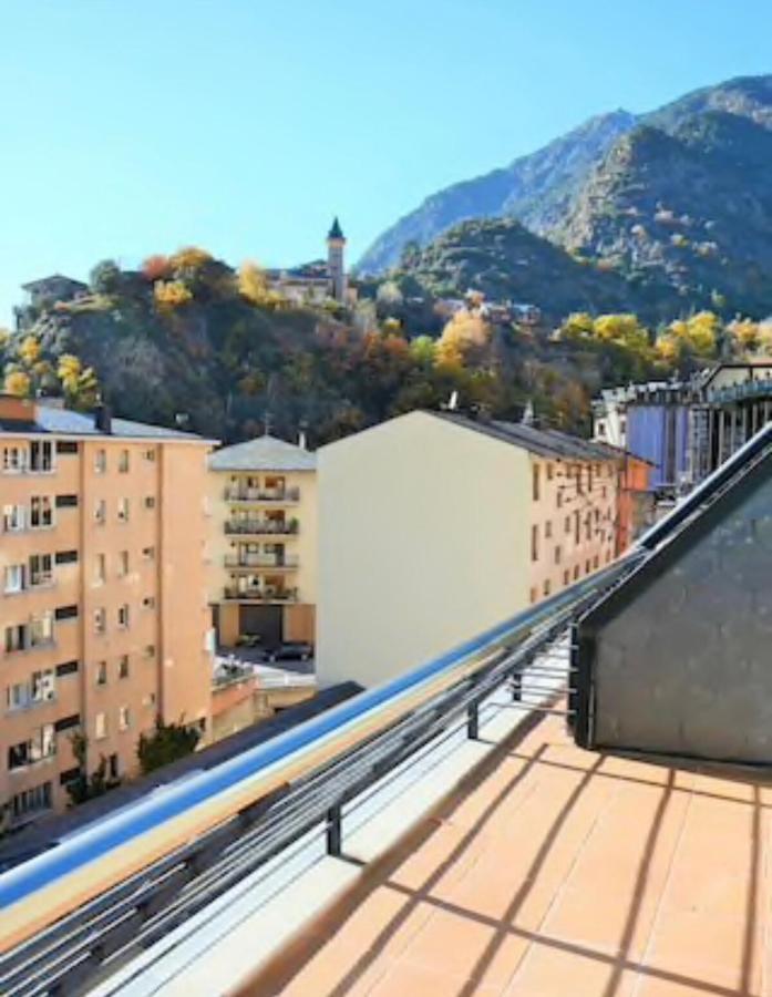 Ferienwohnung Nido, Atico Terraza Y Parking En El Centro De Escaldes Exterior foto