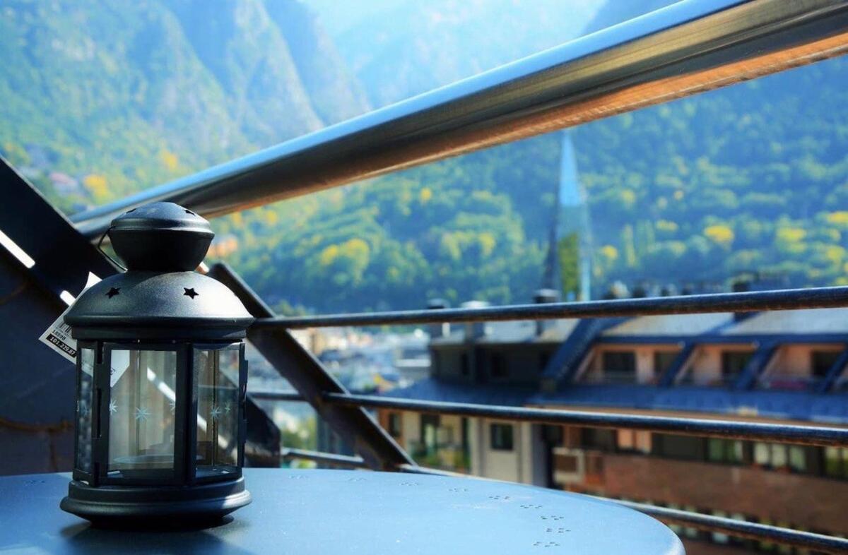 Ferienwohnung Nido, Atico Terraza Y Parking En El Centro De Escaldes Exterior foto